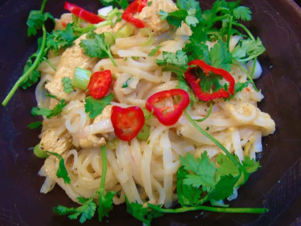 Slimming World Fakeaway - Super Simple Syn Free Pad Thai Recipe