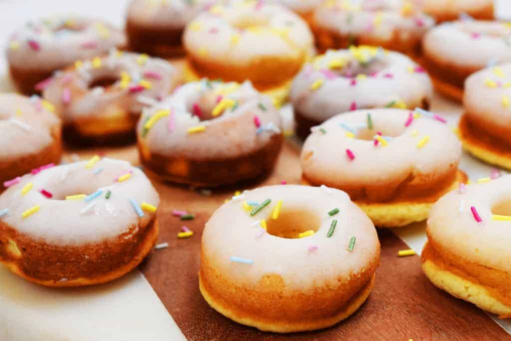 Lighter Than Light Lemon Drizzle Doughnuts - Low Syn on Slimming World - Healthy Doughnuts - Lemon Drizzle - Recipe