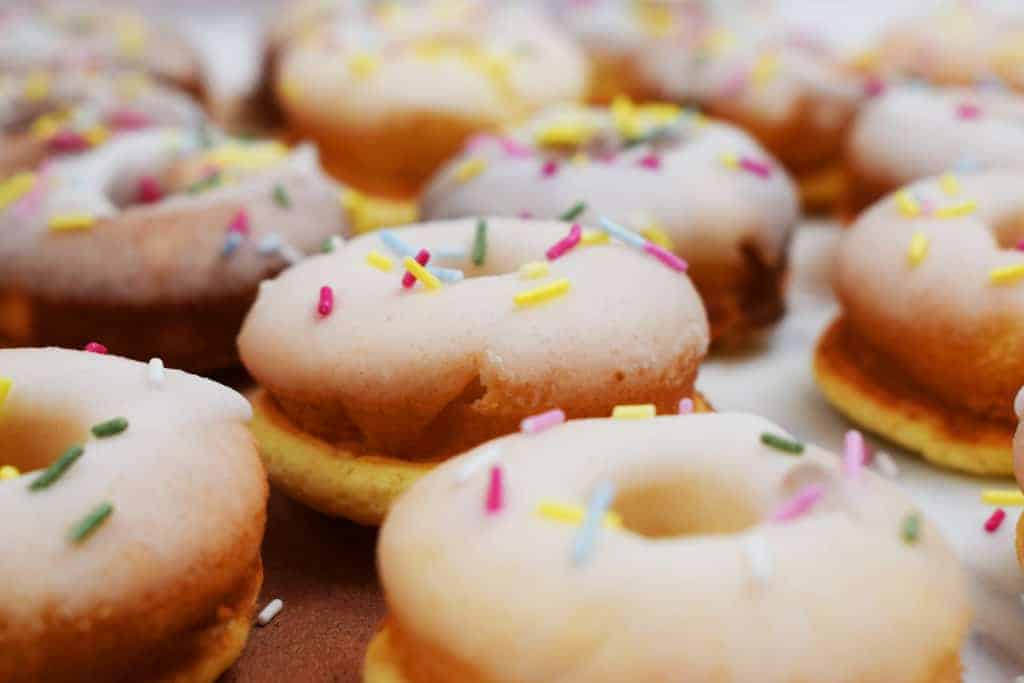 Lighter Than Light Lemon Drizzle Doughnuts - Low Syn on Slimming World - Healthy Doughnuts - Lemon Drizzle - Recipe