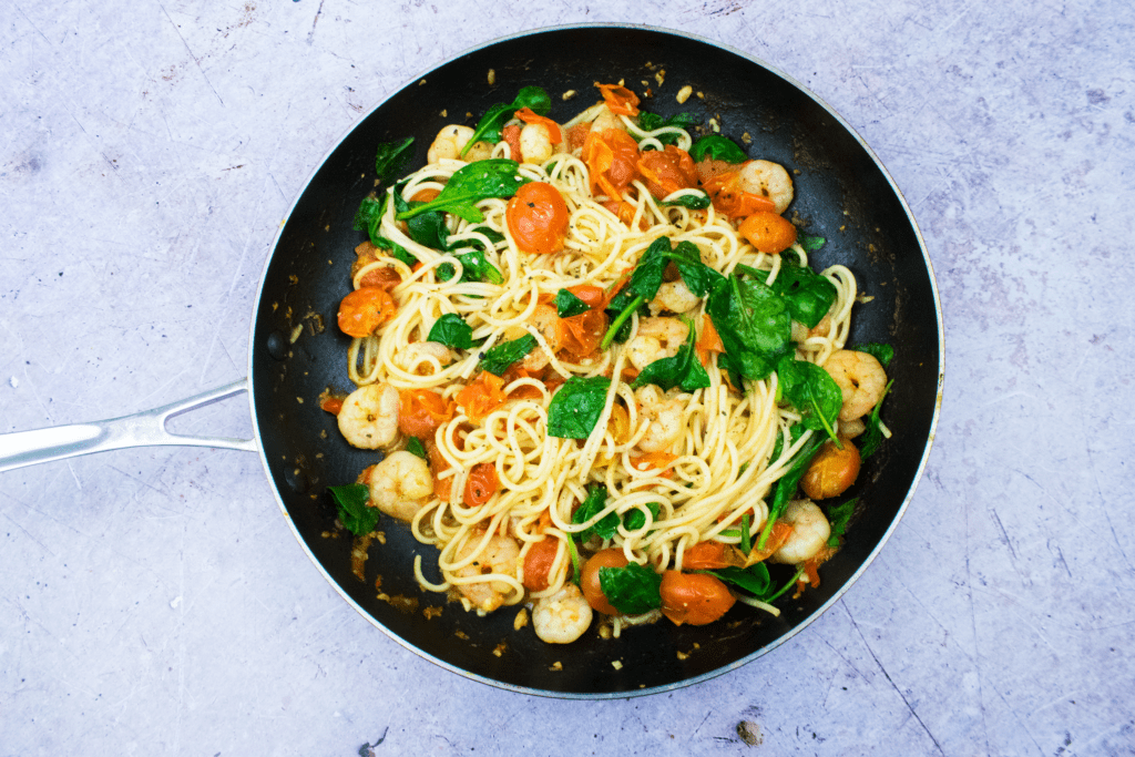 10 Minute - Easy Peasy - Chilli & Prawn Linguine