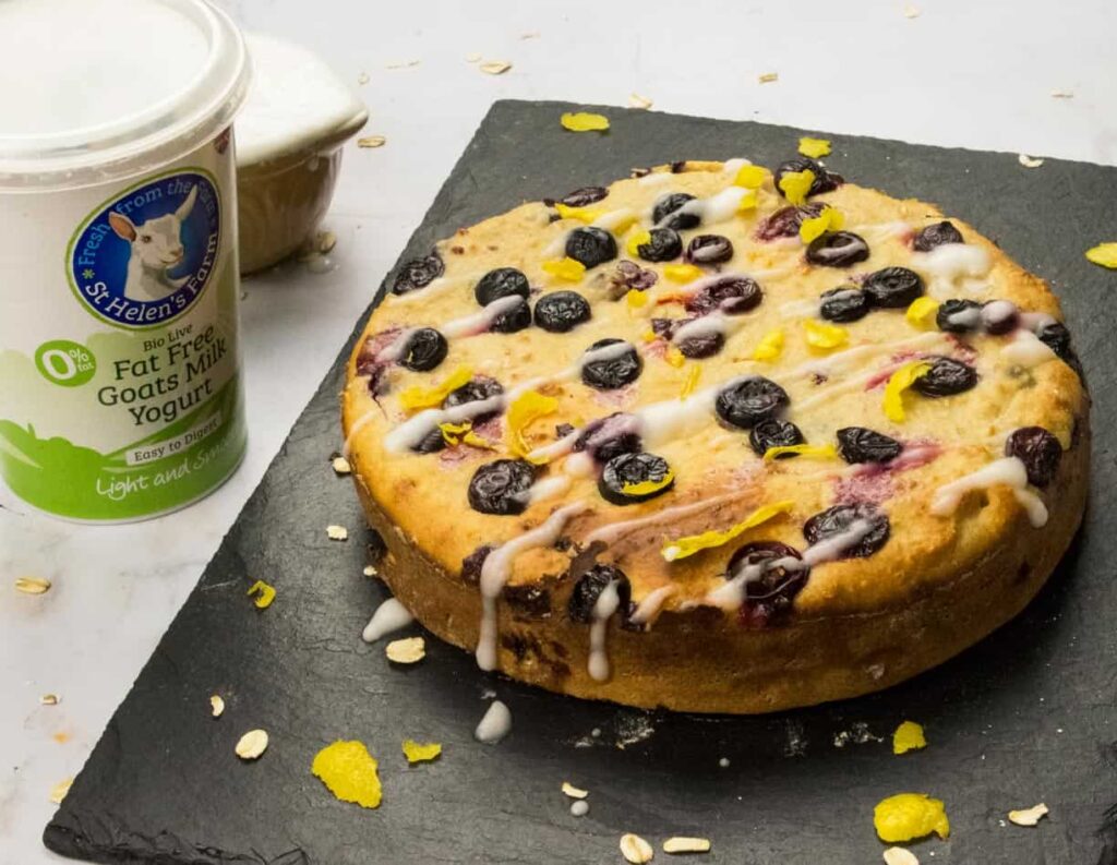 Healthy-Lemon-Blueberry-Yogurt-Cake-slimming-world